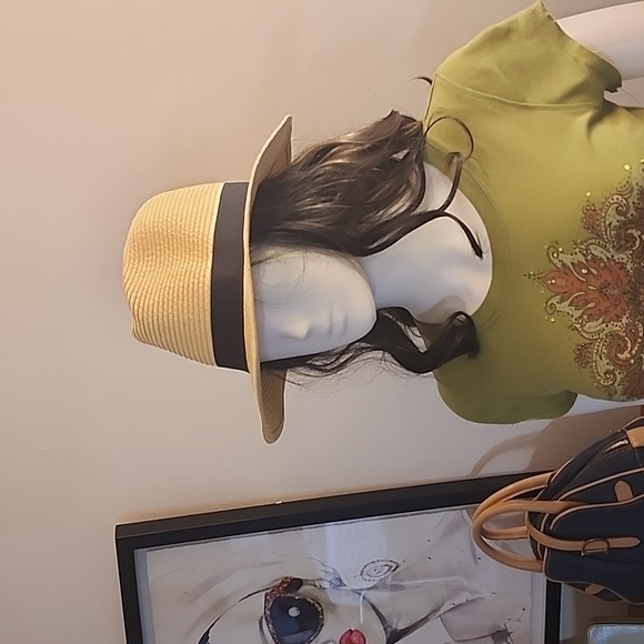 Womans OS hat - Picture 9 of 10